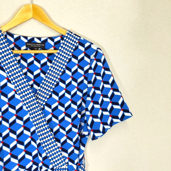 Dorothy Perkins Blue Red Dress Size UK 16 Faux Wrap Belted Mixed Pattern V-Neck - Picture 5 of 11